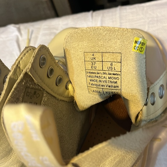 Never Worn Cream Colored Doc Martins size 6 - Picture 6 of 10